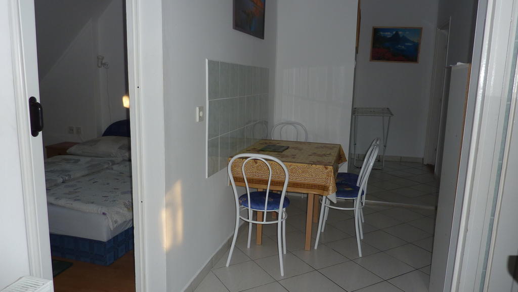 Bridgehaus Apartment Balatonfured Phòng bức ảnh